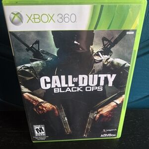Call of Duty Black Ops XBox 360 Excellent Condition CASE,BOOK,DISC